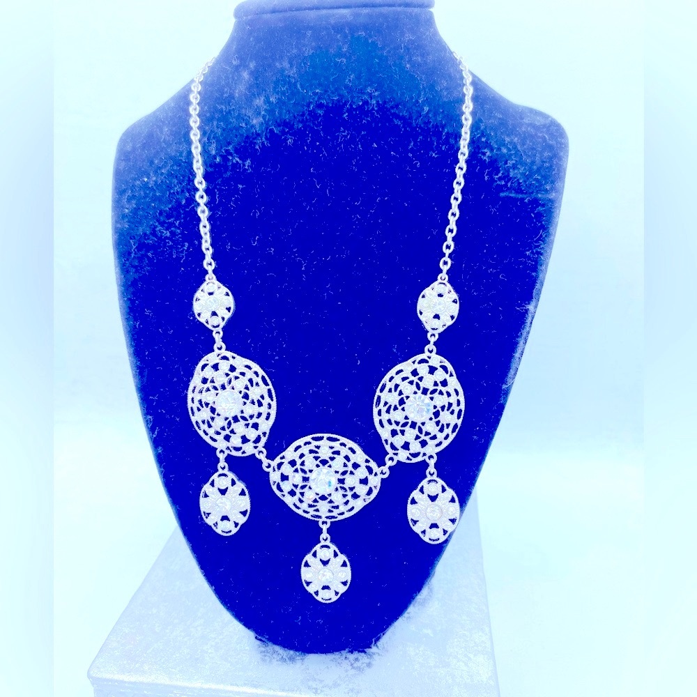 Liz Claiborne Signed Silver Tone Medallions With Clear Rhinestones Necklace
